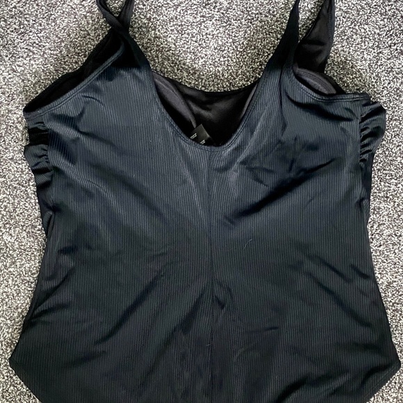 Catalina Black Ribbed One-Piece Swimsuit | Size 1X - Picture 7 of 8